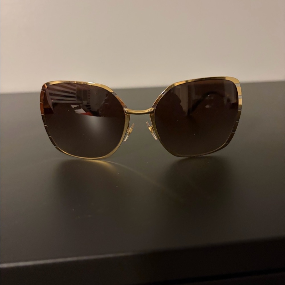 Tory Burch Gold Frame Black Gradient Lens Women's Sunglasses - Picture 7 of 11